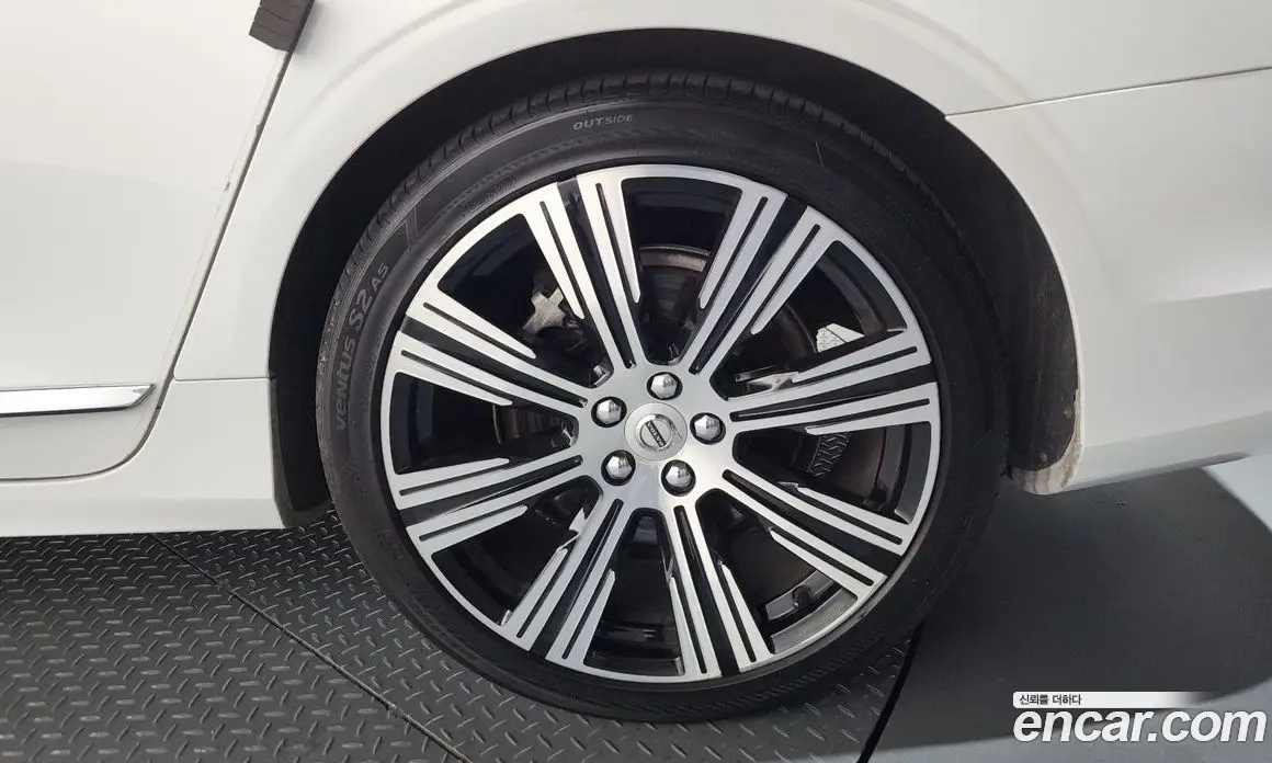 Volvo S90 2021 2.0 автомат (гидро), фото 7 Volvo S90 2021 2.0 автомат (гидро), фото 7