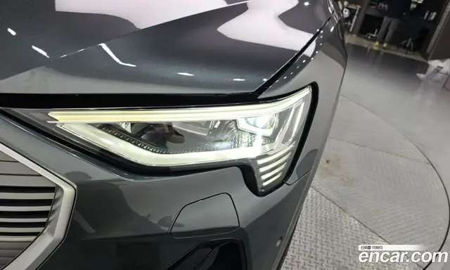 Audi e-tron 2021 0.2 автомат (гидро), миниатюра 8