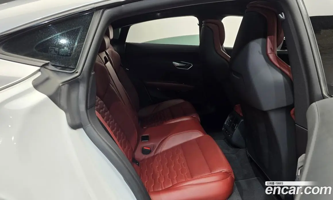 Audi e-tron GT 2021 0.1 автомат (гидро), фото 16