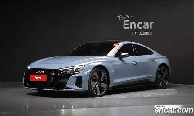 Audi e-tron GT, 2022, 9 422 км