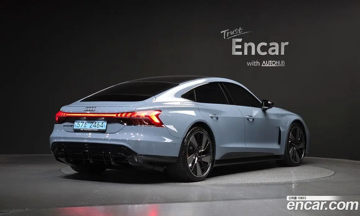 Audi e-tron GT 2022 0.1 автомат (гидро), фото 2 Audi e-tron GT 2022 0.1 автомат (гидро), фото 2