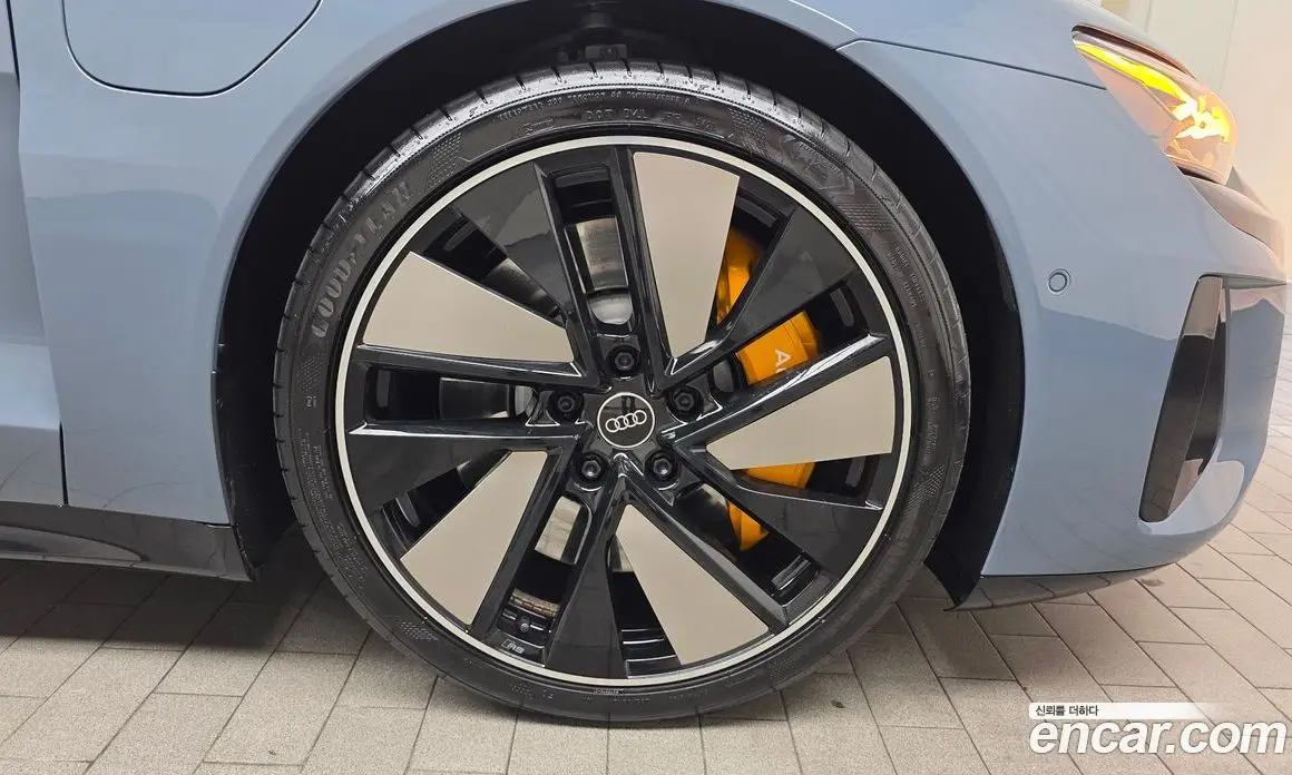 Audi e-tron GT 2022 0.1 автомат (гидро), фото 7 Audi e-tron GT 2022 0.1 автомат (гидро), фото 7