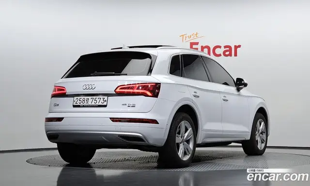 Audi Q5 2020 2.0 автомат (гидро), миниатюра 2