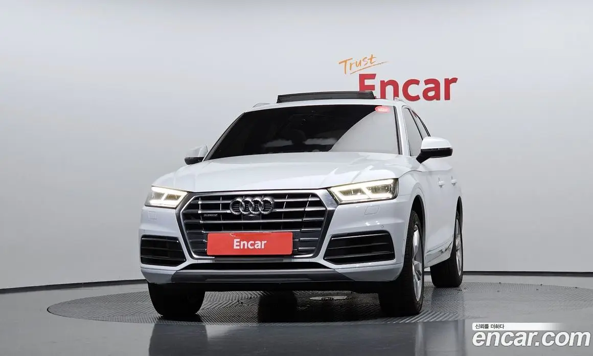 Audi Q5 2020 2.0 автомат (гидро), фото 3