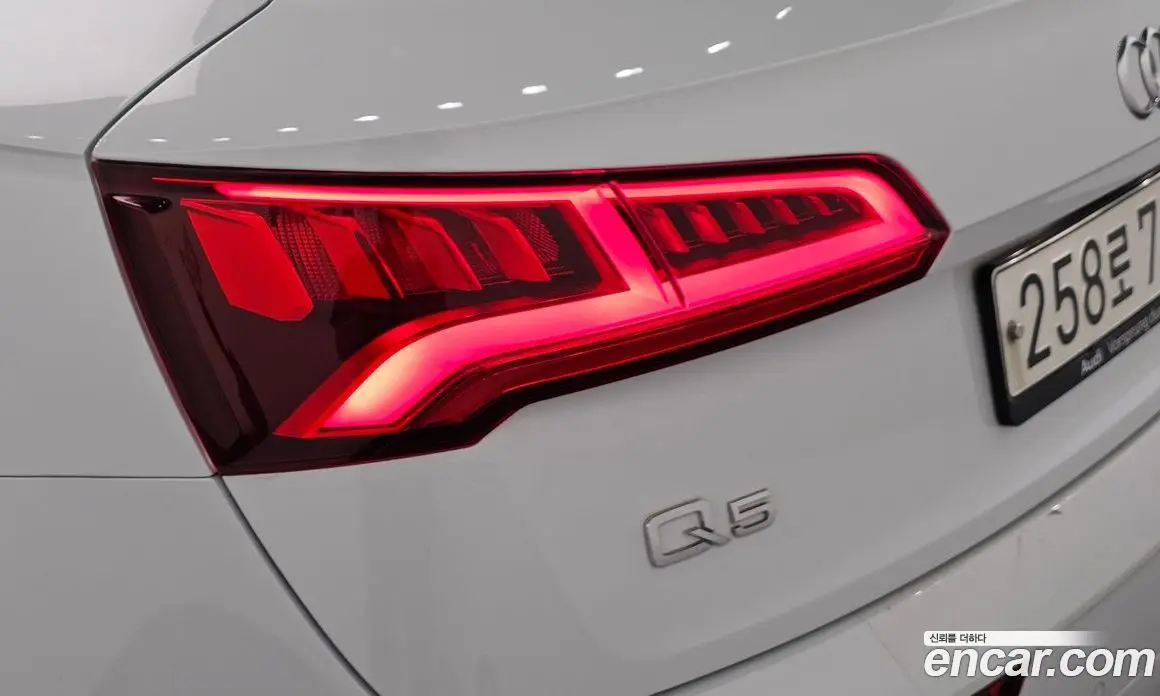 Audi Q5 2020 2.0 автомат (гидро), фото 9