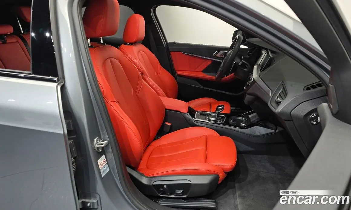 BMW 1 серия 2022 2.0 автомат (гидро), фото 16