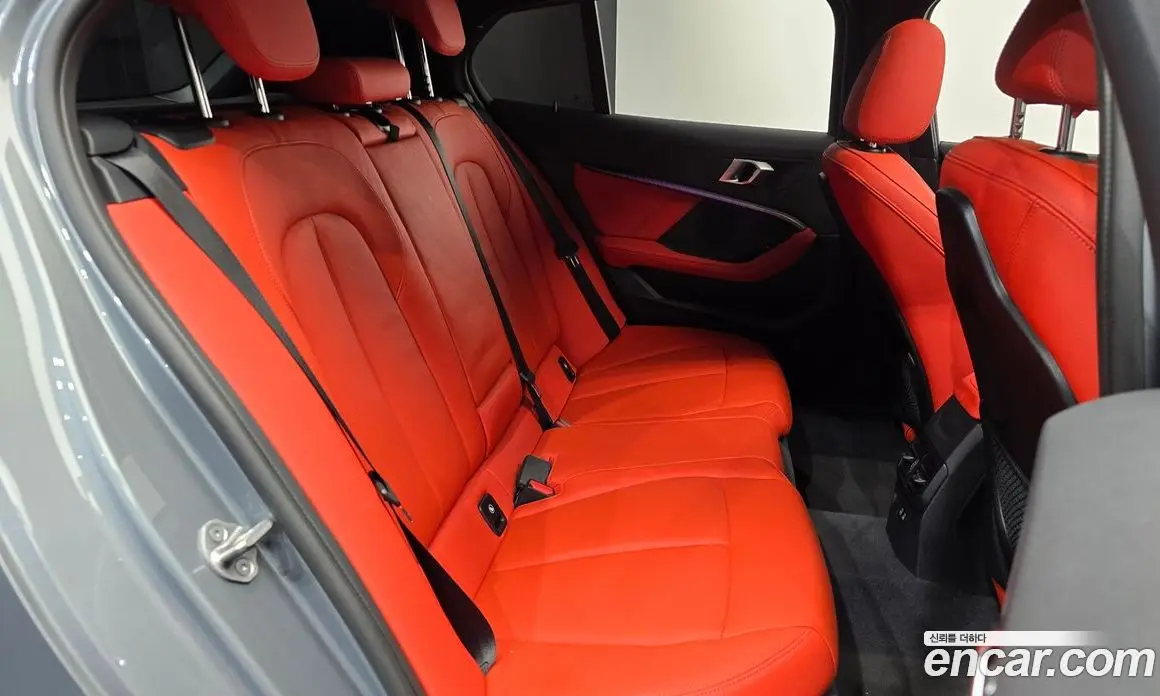 BMW 1 серия 2022 2.0 автомат (гидро), фото 17