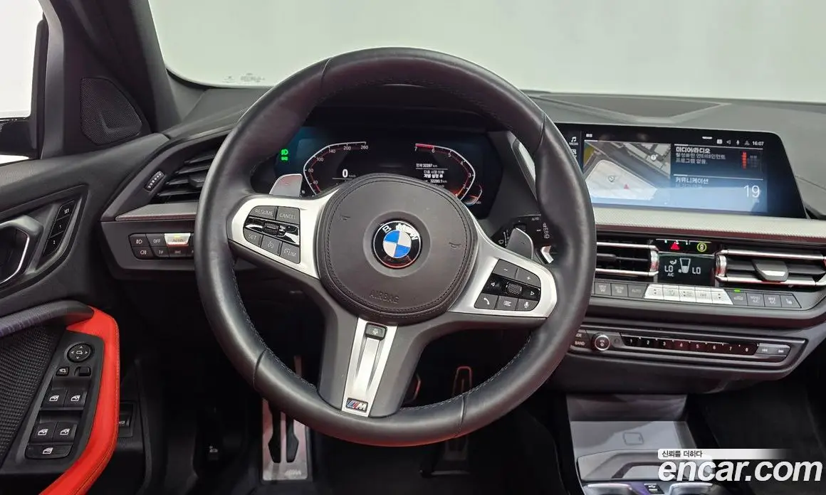 BMW 1 серия 2022 2.0 автомат (гидро), фото 19