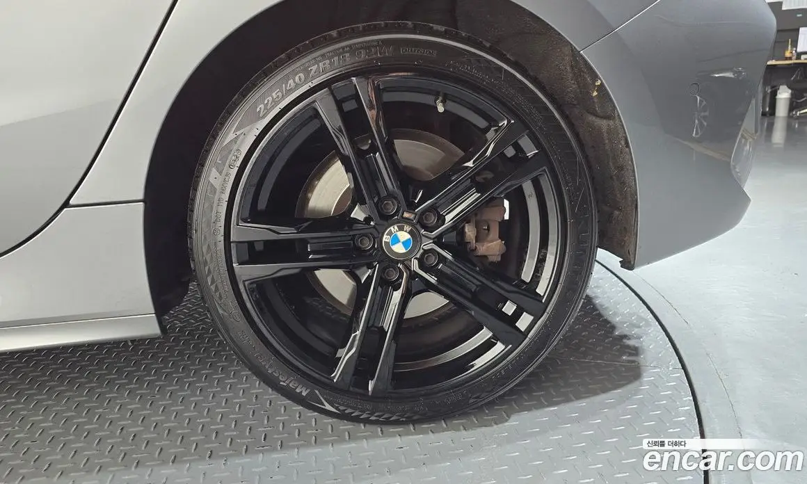 BMW 1 серия 2022 2.0 автомат (гидро), фото 7