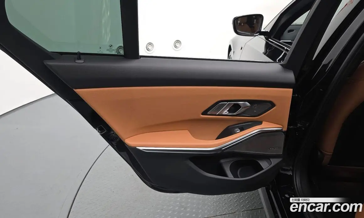 BMW 3 серия 2024 2.0 автомат (гидро), фото 15