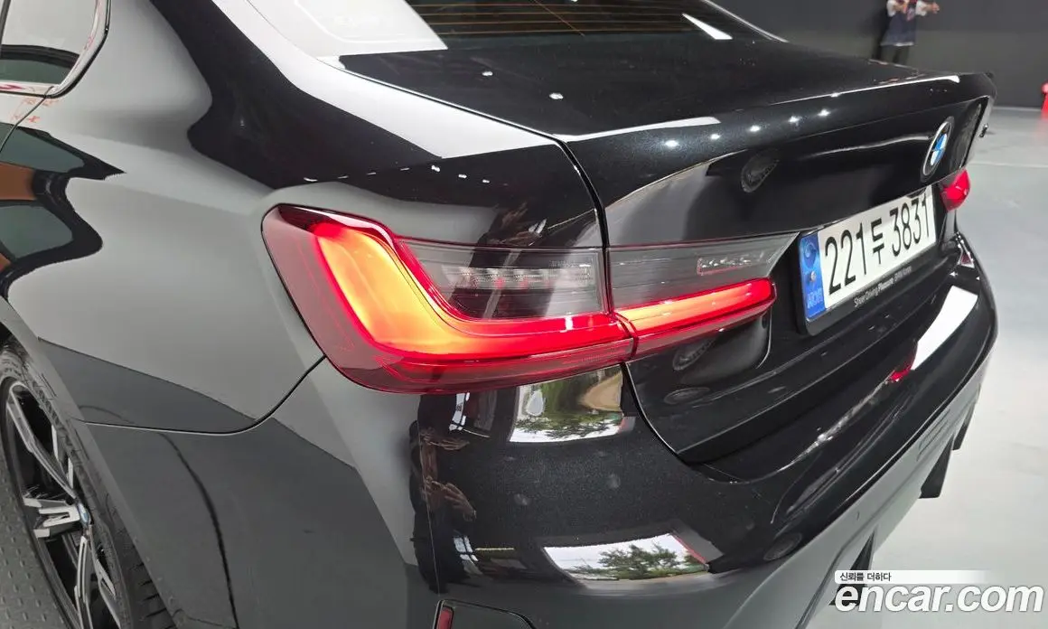 BMW 3 серия 2024 2.0 автомат (гидро), фото 9