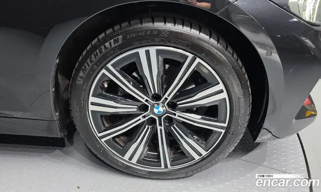 BMW 3 серия 2025 2.0 автомат (гидро), миниатюра 7 BMW 3 серия 2025 2.0 автомат (гидро), миниатюра 7