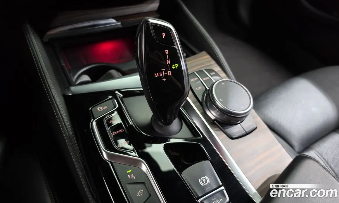 BMW 5 серия 2018 2.0 автомат (гидро), фото 12