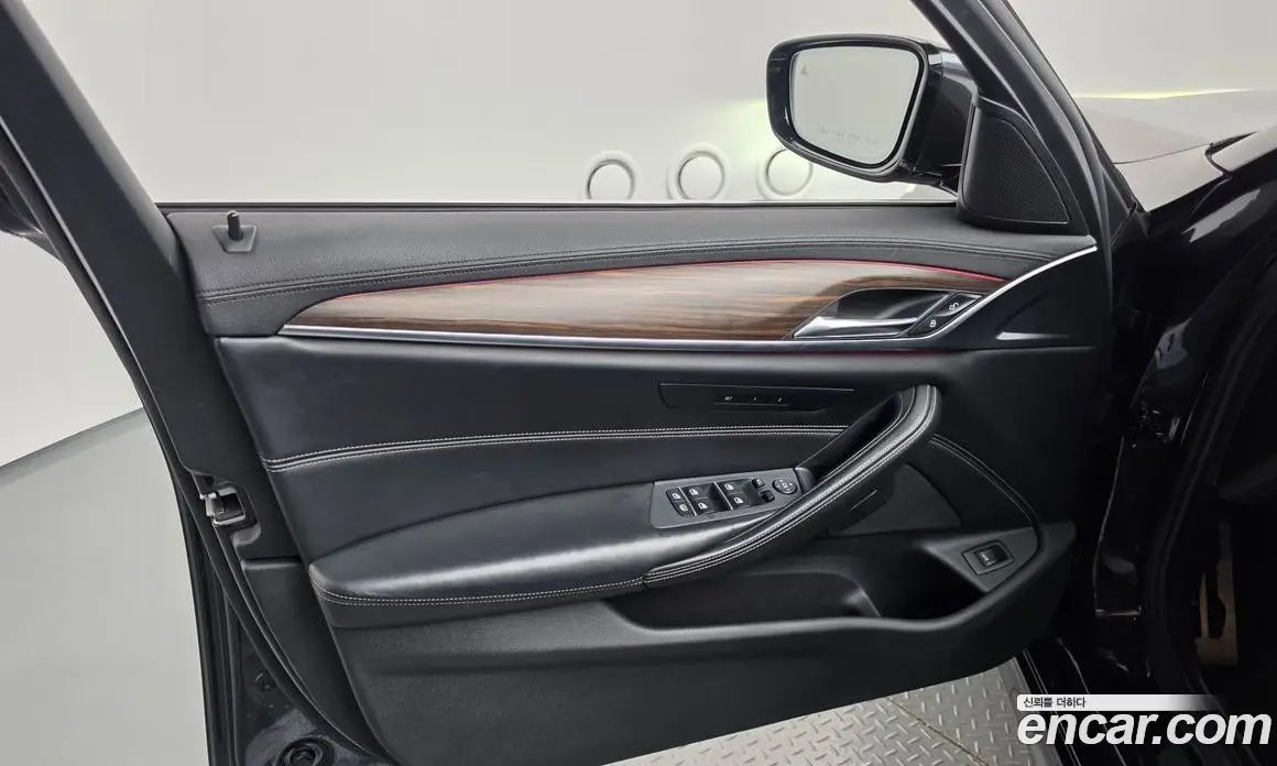 BMW 5 серия 2018 2.0 автомат (гидро), фото 14