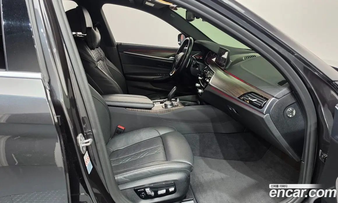 BMW 5 серия 2018 2.0 автомат (гидро), фото 16