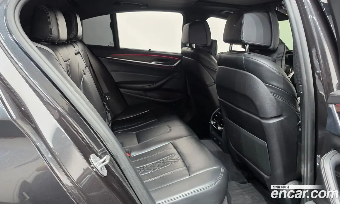 BMW 5 серия 2018 2.0 автомат (гидро), фото 17