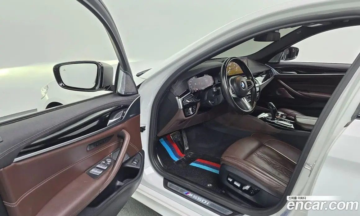 BMW 5 серия 2022 4.4 автомат (гидро), фото 13