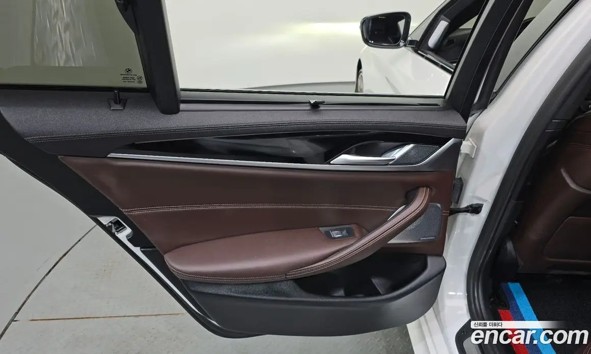 BMW 5 серия 2022 4.4 автомат (гидро), фото 15