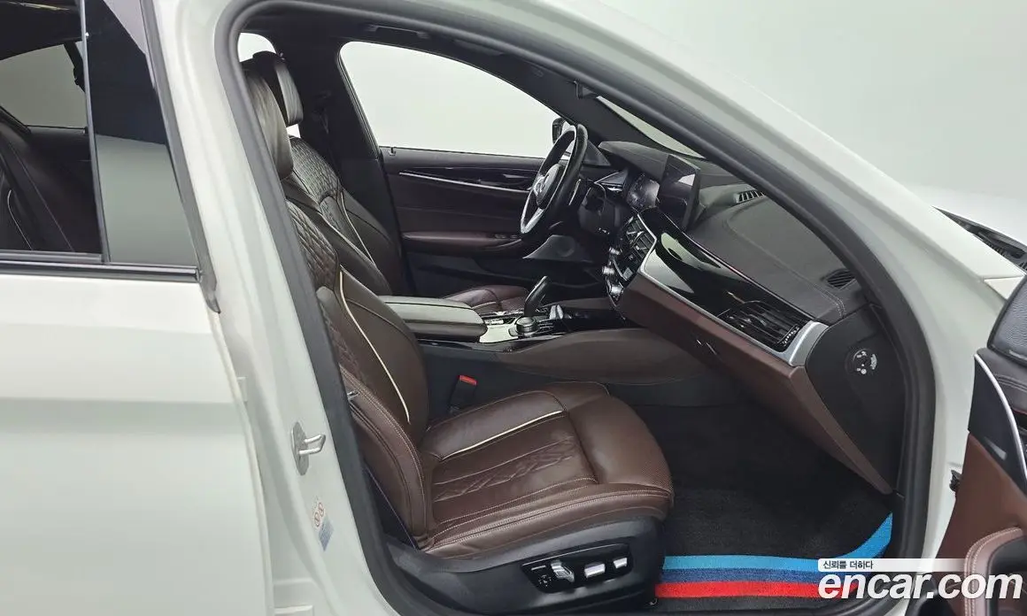 BMW 5 серия 2022 4.4 автомат (гидро), фото 16