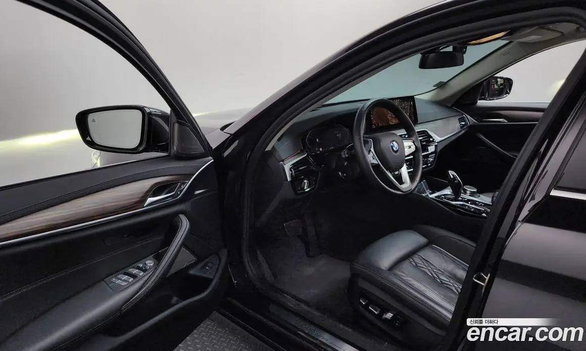 BMW 5 серия 2022 2.0 автомат (гидро), фото 12