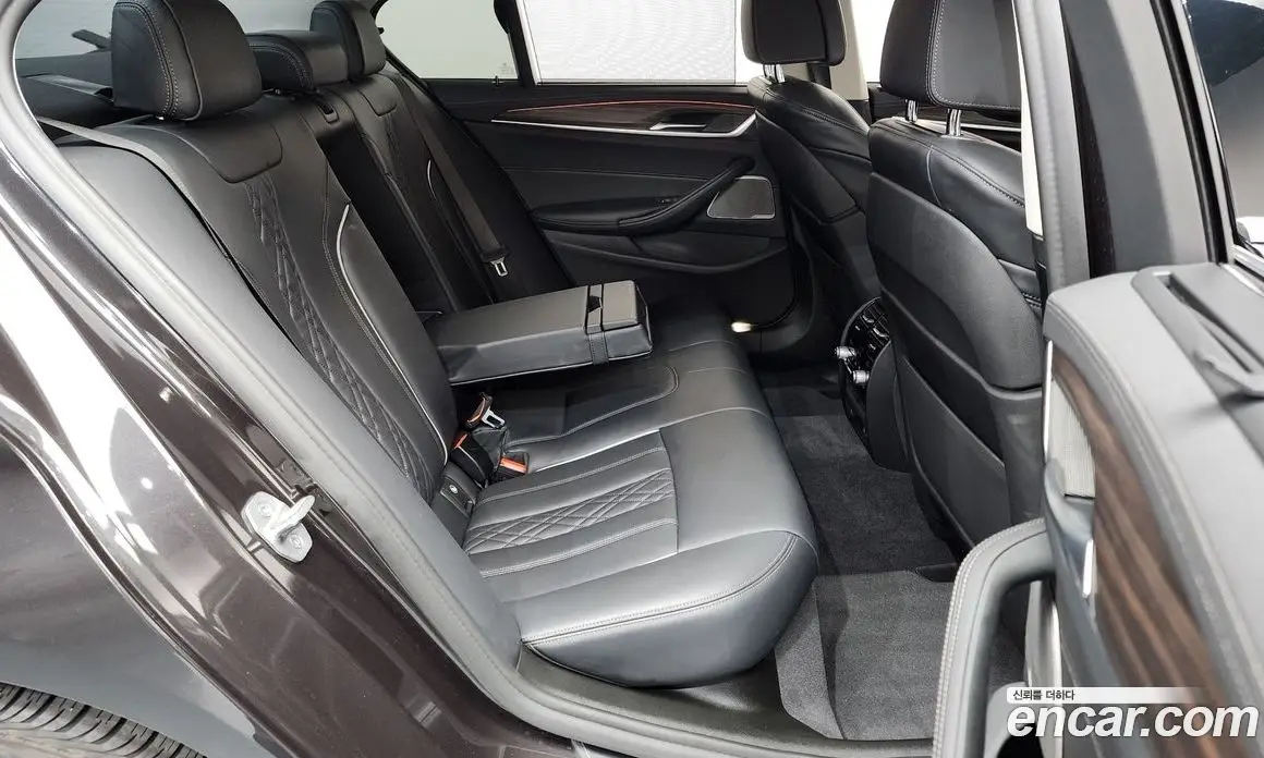 BMW 5 серия 2022 2.0 автомат (гидро), фото 16