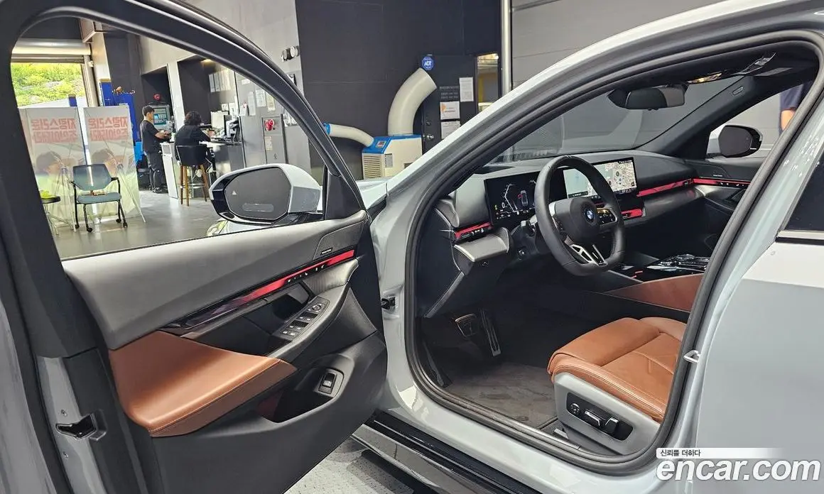 BMW 5 серия 2024 2.0 автомат (гидро), фото 13