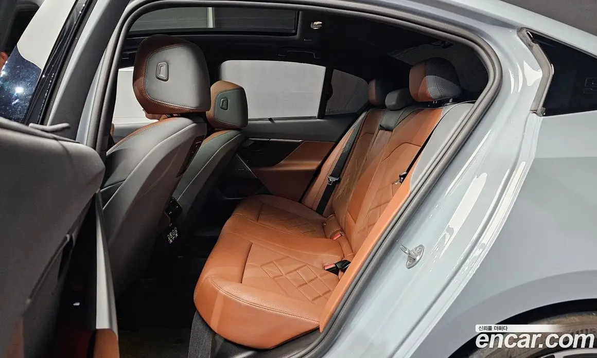 BMW 5 серия 2024 2.0 автомат (гидро), фото 18