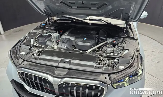 BMW 5 серия 2024 2.0 автомат (гидро), миниатюра 6