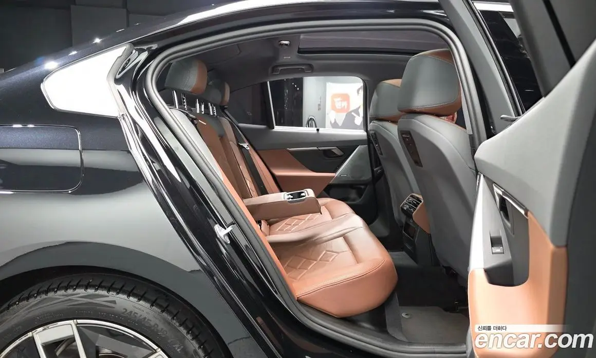 BMW 5 серия 2025 2.0 автомат (гидро), фото 16 BMW 5 серия 2025 2.0 автомат (гидро), фото 16