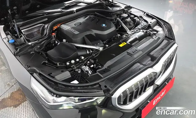 BMW 5 серия 2025 2.0 автомат (гидро), миниатюра 5 BMW 5 серия 2025 2.0 автомат (гидро), миниатюра 5