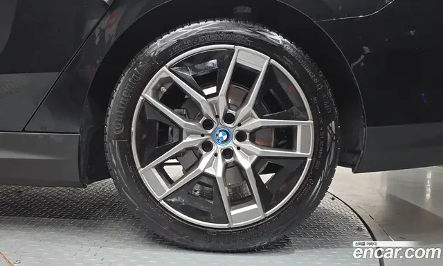 BMW 5 серия 2025 2.0 автомат (гидро), миниатюра 6 BMW 5 серия 2025 2.0 автомат (гидро), миниатюра 6