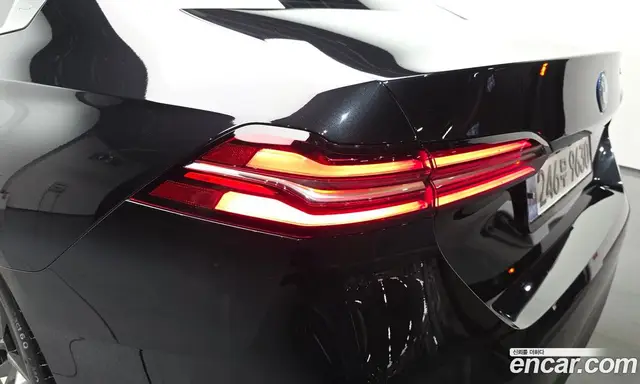 BMW 5 серия 2025 2.0 автомат (гидро), миниатюра 8 BMW 5 серия 2025 2.0 автомат (гидро), миниатюра 8