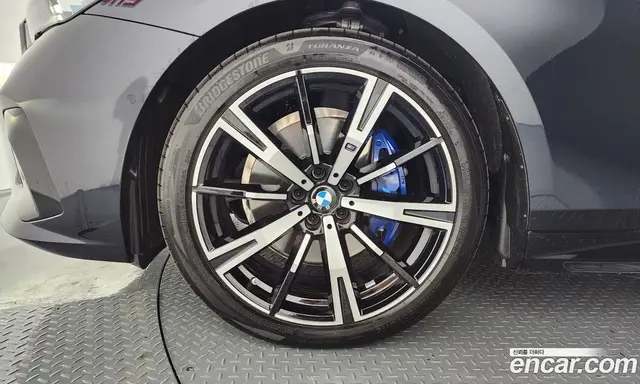 BMW 5 серия 2025 2.0 автомат (гидро), миниатюра 5 BMW 5 серия 2025 2.0 автомат (гидро), миниатюра 5
