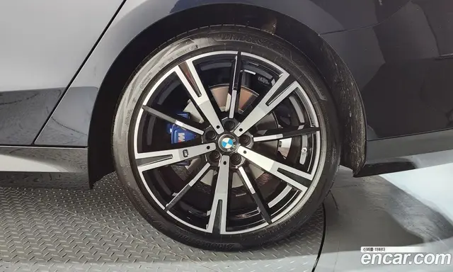 BMW 5 серия 2025 2.0 автомат (гидро), миниатюра 7 BMW 5 серия 2025 2.0 автомат (гидро), миниатюра 7