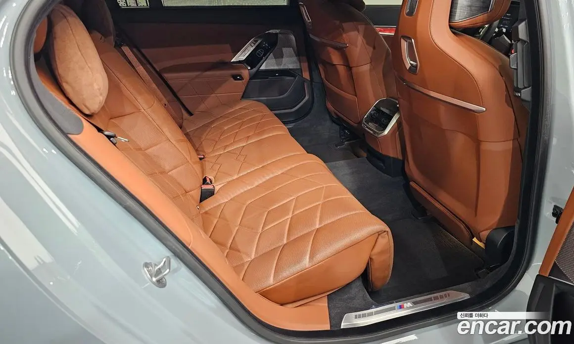 BMW 7 серия 2024 3.0 автомат (гидро), фото 16 BMW 7 серия 2024 3.0 автомат (гидро), фото 16
