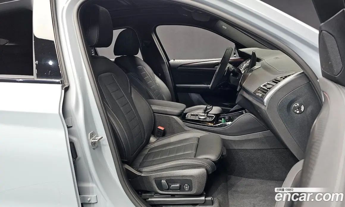 BMW X4 2024 2.0 автомат (гидро), фото 17 BMW X4 2024 2.0 автомат (гидро), фото 17