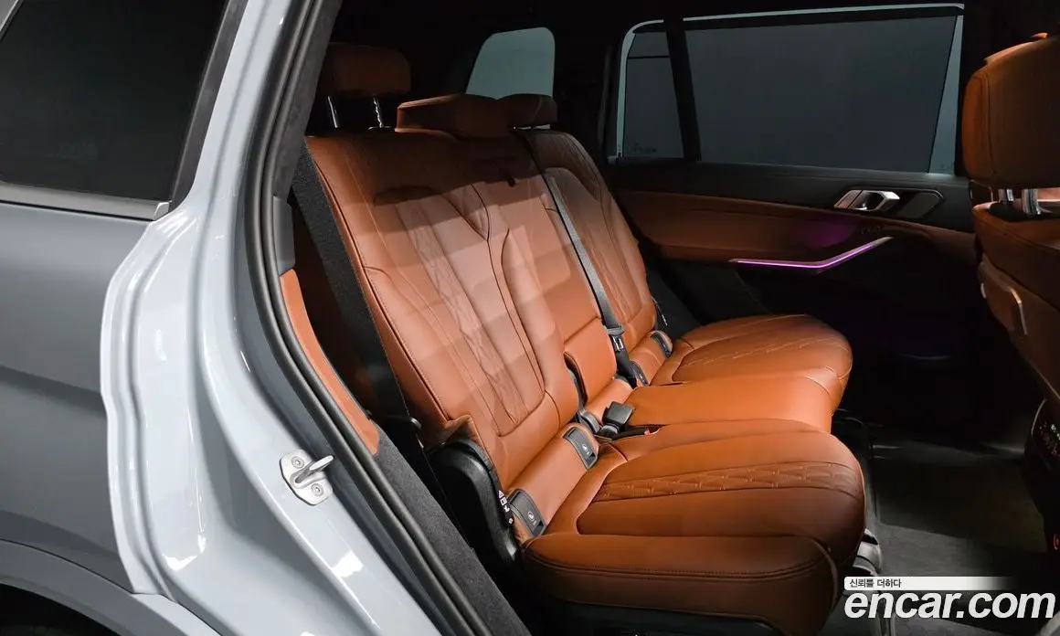 BMW X7 2025 3.0 автомат (гидро), фото 17