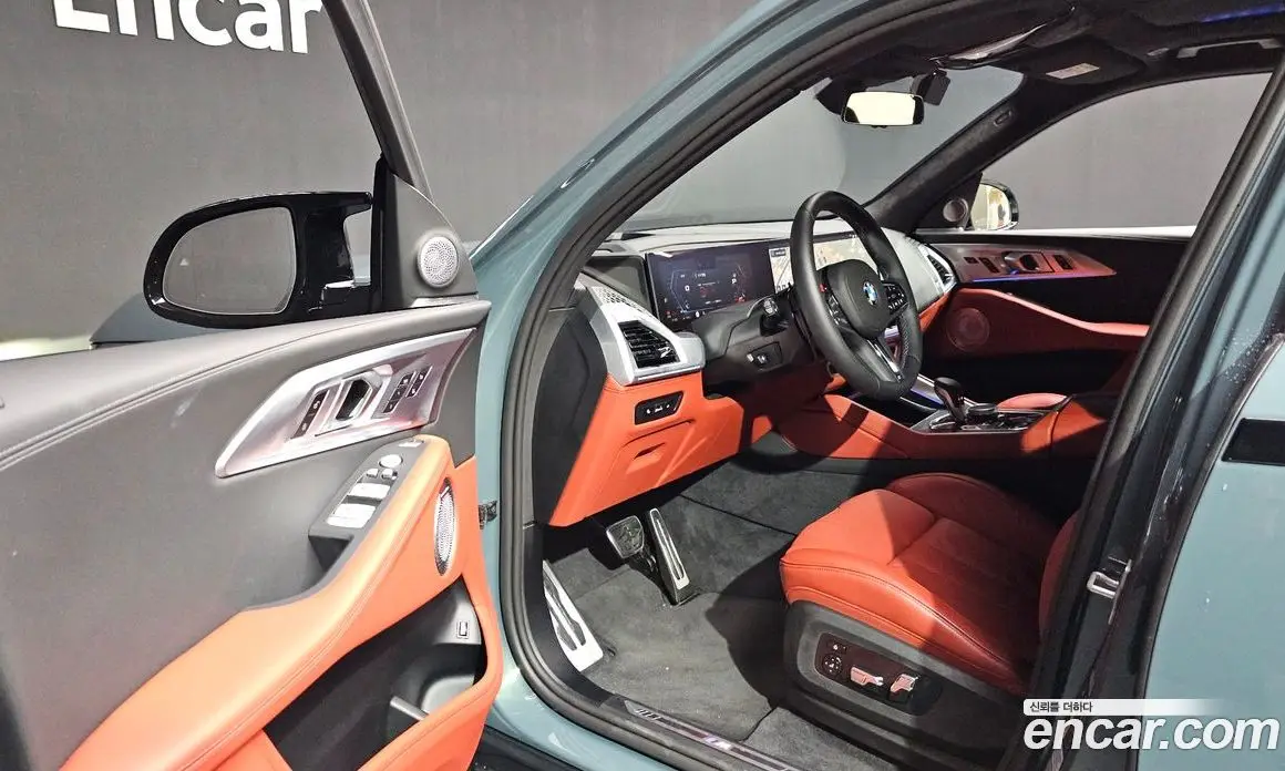 BMW XM 2025 4.4 автомат (гидро), фото 13 BMW XM 2025 4.4 автомат (гидро), фото 13
