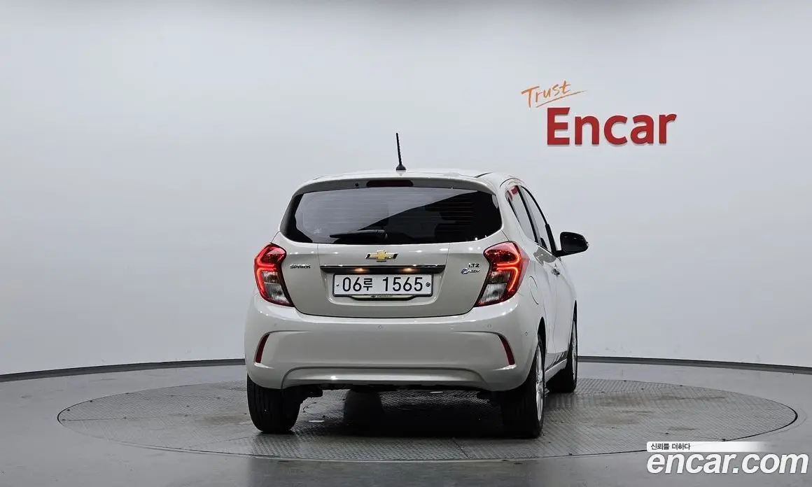 Chevrolet Spark 2015 1.0 автомат (гидро), фото 3