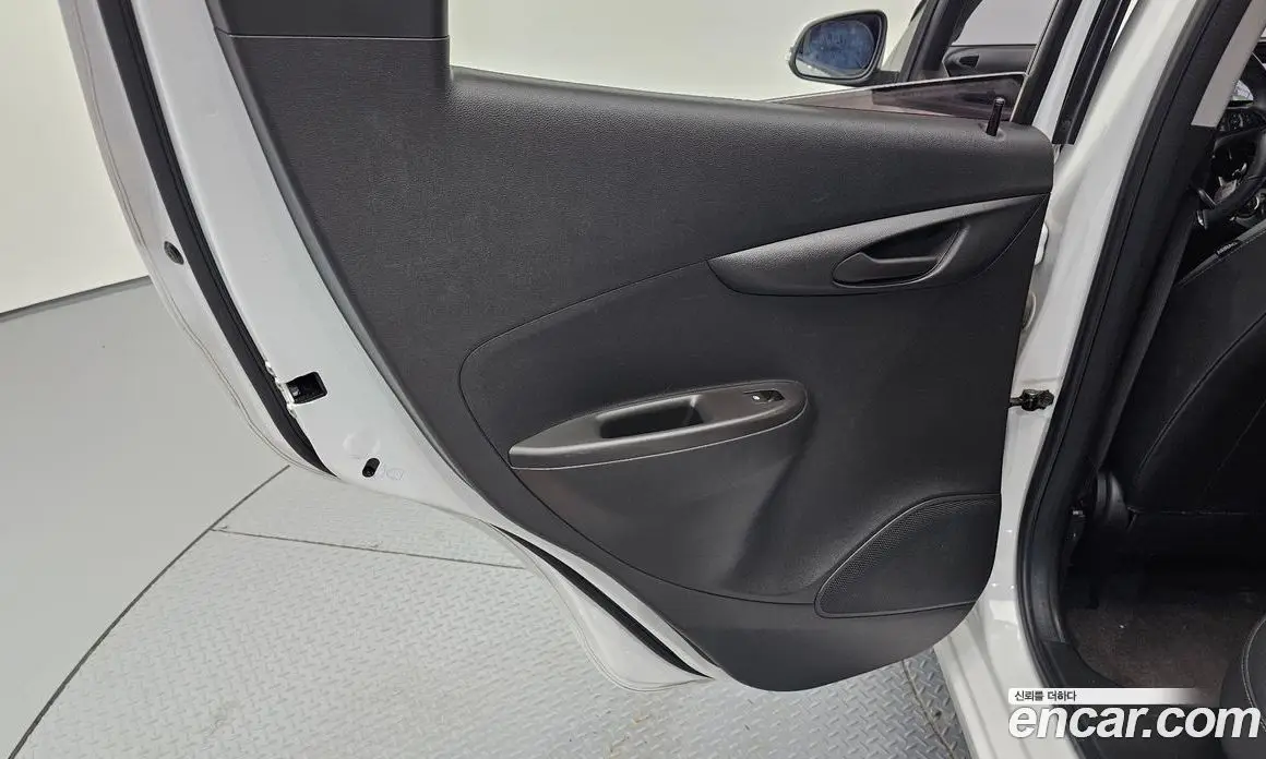 Chevrolet Spark 2016 1.0 автомат (гидро), фото 15