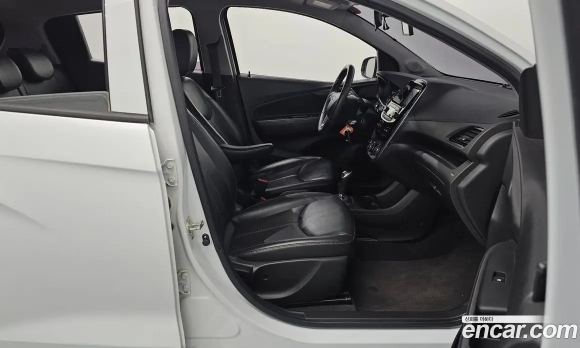 Chevrolet Spark 2016 1.0 автомат (гидро), фото 16