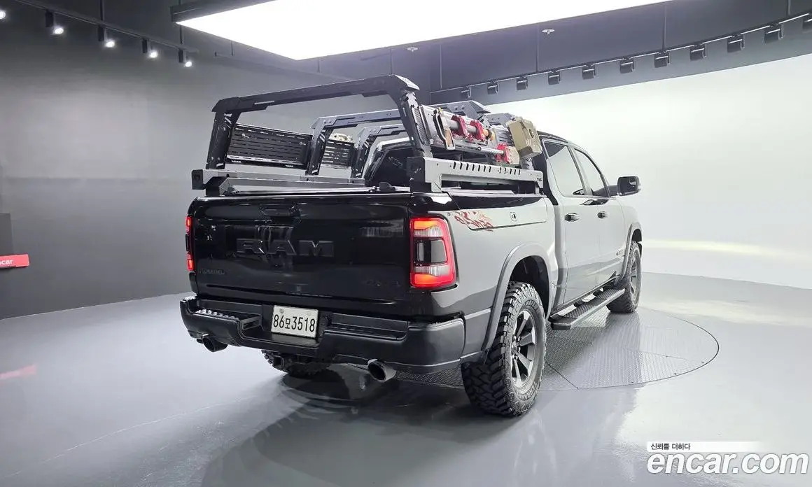 Dodge Ram Pick Up 2020 5.7 автомат (гидро), фото 2 Dodge Ram Pick Up 2020 5.7 автомат (гидро), фото 2