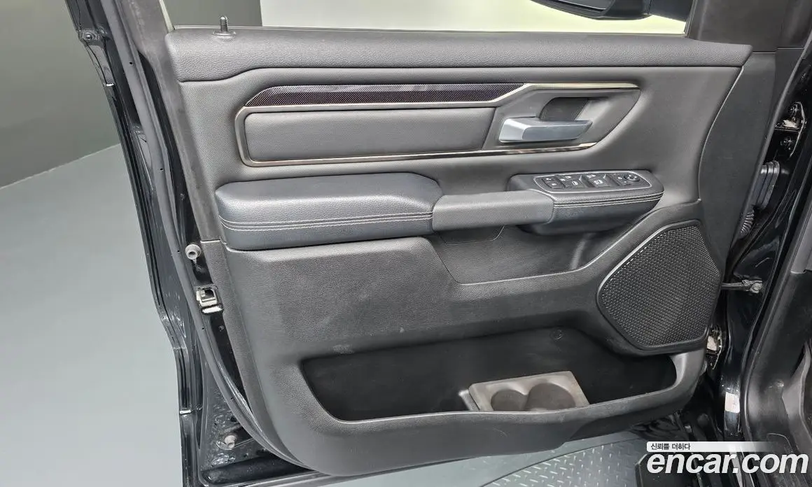 Dodge Ram Pick Up 2020 5.7 автомат (гидро), фото 14 Dodge Ram Pick Up 2020 5.7 автомат (гидро), фото 14