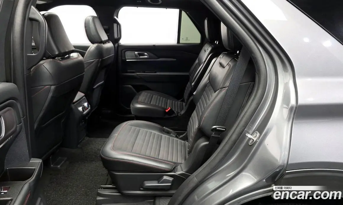 Ford Explorer 2024 2.3 автомат (гидро), фото 16