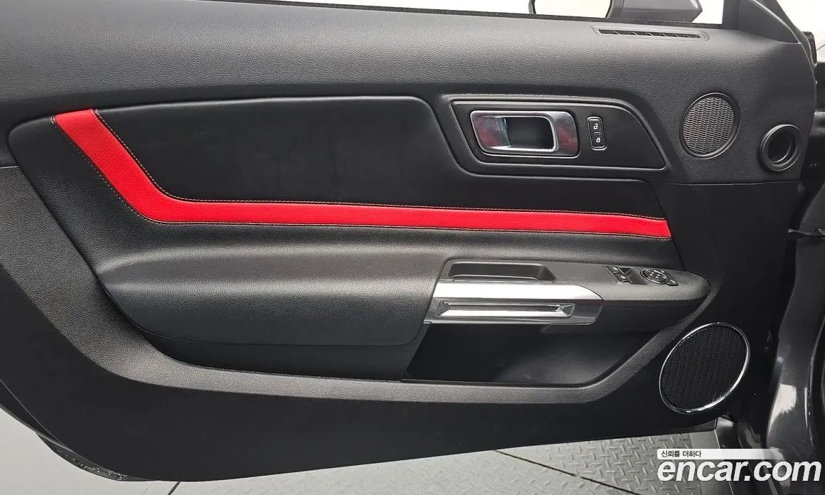 Ford Mustang 2022 2.3 автомат (гидро), фото 14