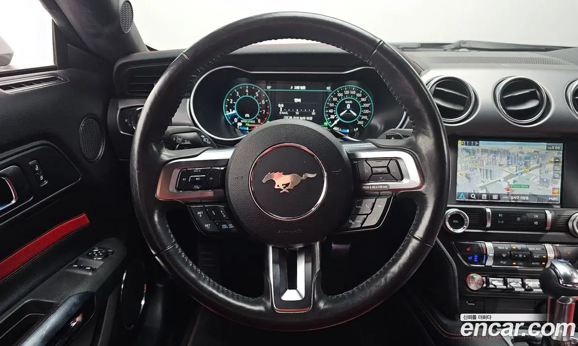 Ford Mustang 2022 2.3 автомат (гидро), фото 19