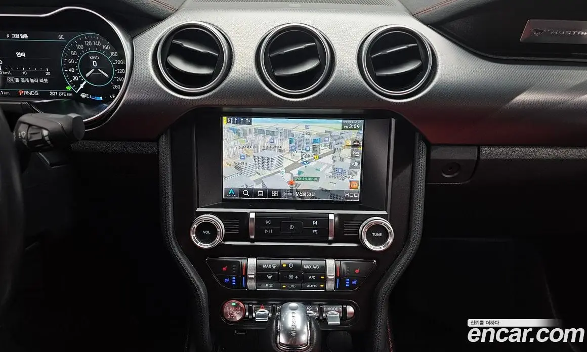 Ford Mustang 2022 2.3 автомат (гидро), фото 20