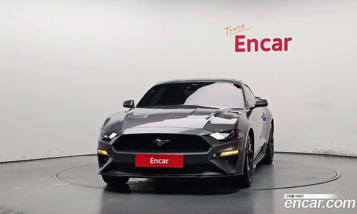 Ford Mustang 2022 2.3 автомат (гидро), фото 3