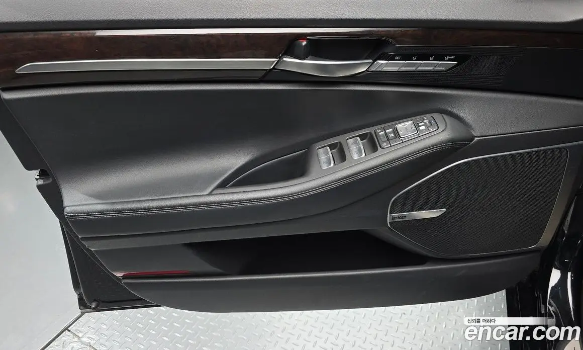 Genesis EQ900 2016 3.3 автомат (гидро), фото 14 Genesis EQ900 2016 3.3 автомат (гидро), фото 14
