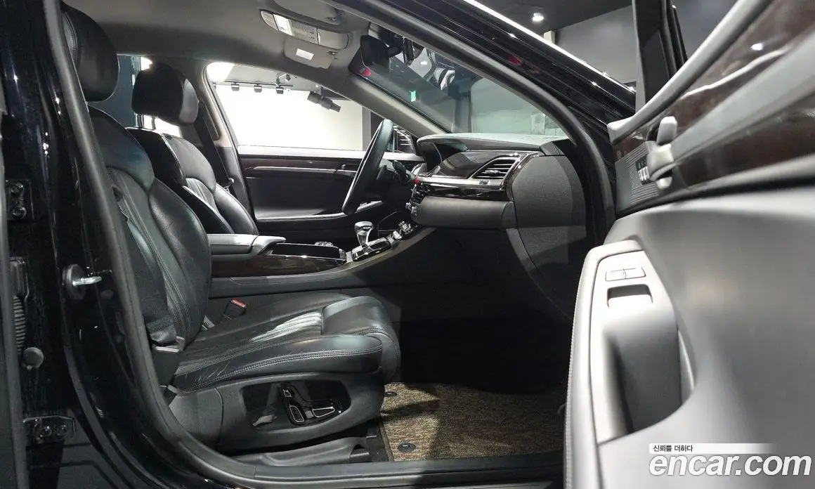 Genesis EQ900 2016 3.3 автомат (гидро), фото 16 Genesis EQ900 2016 3.3 автомат (гидро), фото 16